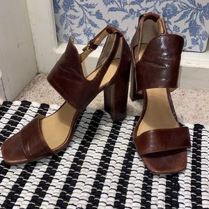 Banana Republic high chunky heel